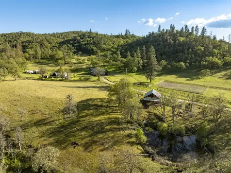 1884 S Obenchain Road Eagle Point OR 97524