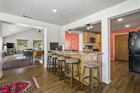 1884 S Obenchain Road Eagle Point OR 97524