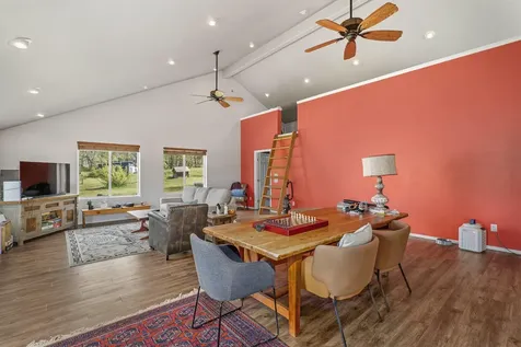 1884 S Obenchain Road Eagle Point OR 97524