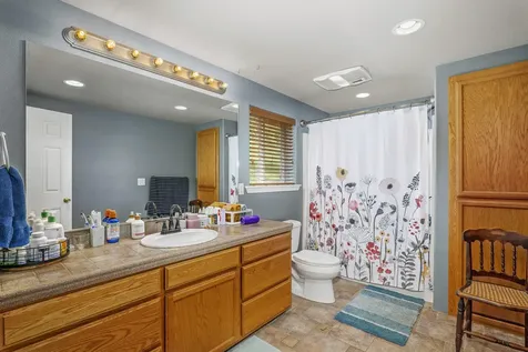 1884 S Obenchain Road Eagle Point OR 97524