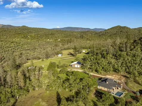 1884 S Obenchain Road Eagle Point OR 97524
