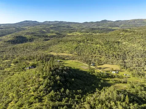1884 S Obenchain Road Eagle Point OR 97524
