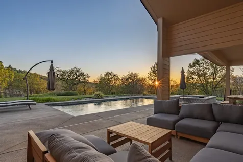 1884 S Obenchain Road Eagle Point OR 97524