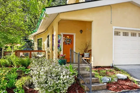 210 Oak Knoll Jacksonville OR 97530