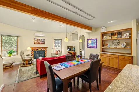 210 Oak Knoll Jacksonville OR 97530