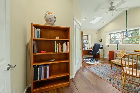 210 Oak Knoll Jacksonville OR 97530
