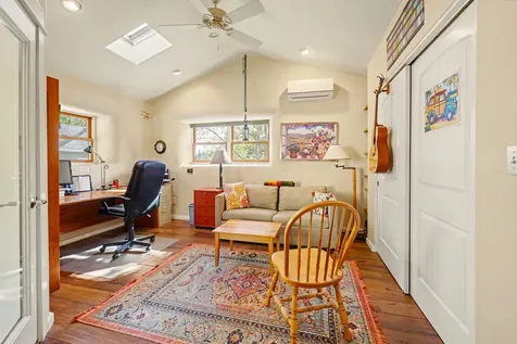 210 Oak Knoll Jacksonville OR 97530