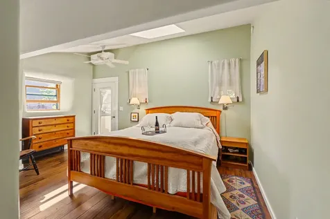 210 Oak Knoll Jacksonville OR 97530