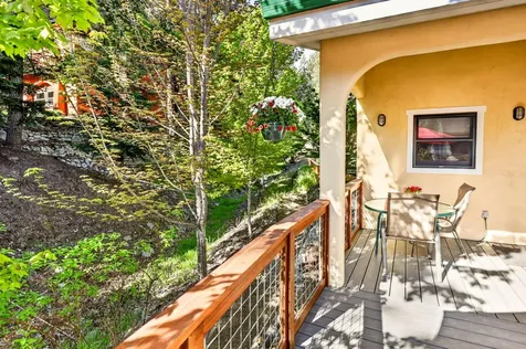 210 Oak Knoll Jacksonville OR 97530