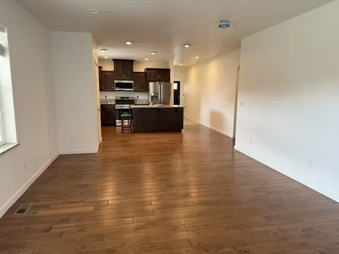 977 SE Strawberry Lane Madras OR 97741