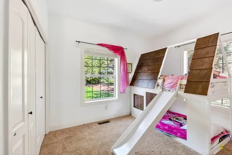 1580 Murrelet Drive Redmond OR 97756