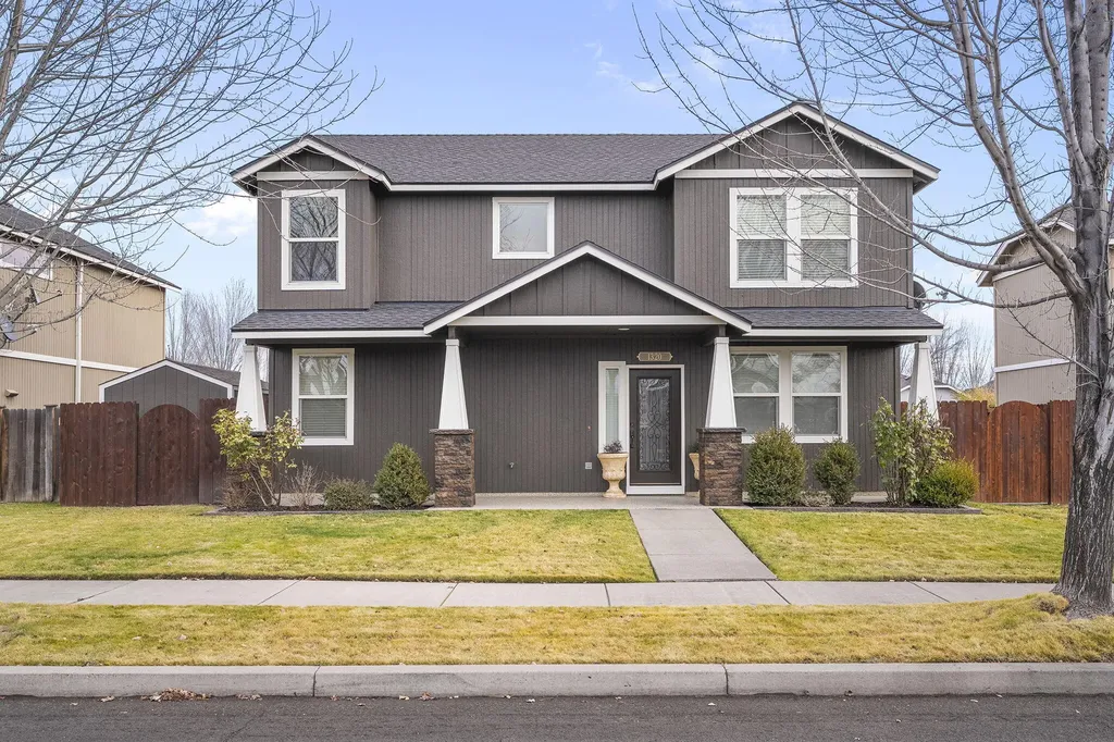 1320 NE 3rd Street Redmond OR 97756
