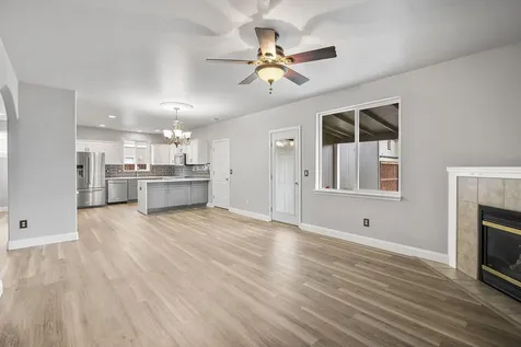 1320 NE 3rd Street Redmond OR 97756