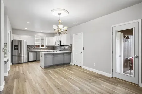 1320 NE 3rd Street Redmond OR 97756