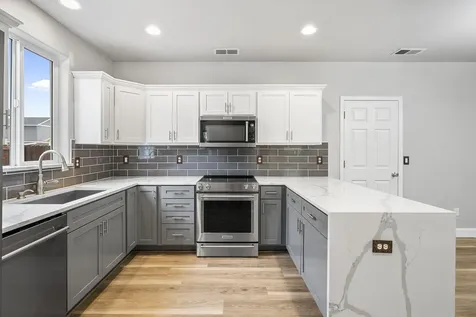 1320 NE 3rd Street Redmond OR 97756