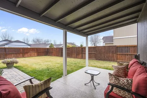1320 NE 3rd Street Redmond OR 97756
