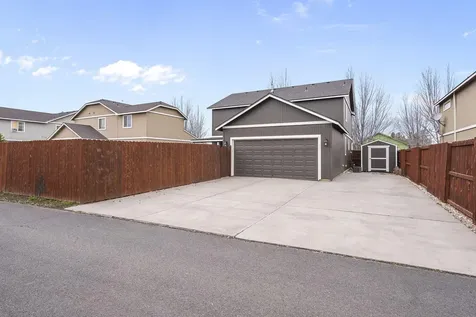 1320 NE 3rd Street Redmond OR 97756