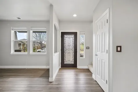 1320 NE 3rd Street Redmond OR 97756