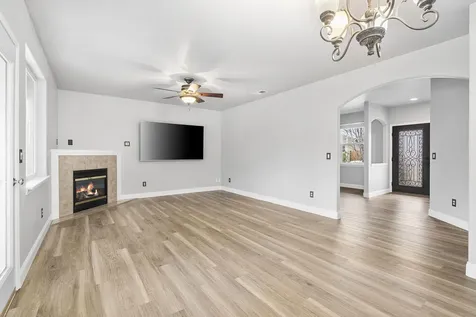 1320 NE 3rd Street Redmond OR 97756