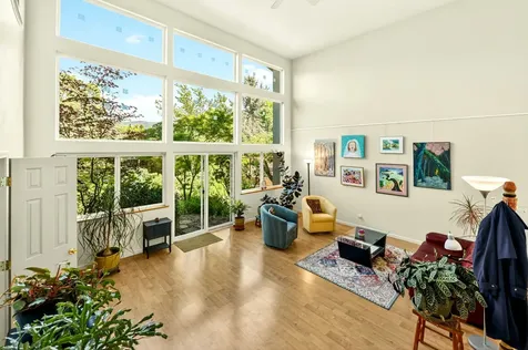 1501 Lithia Way Talent OR 97540