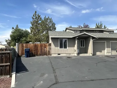 2211 SW Quartz Avenue Redmond OR 97756
