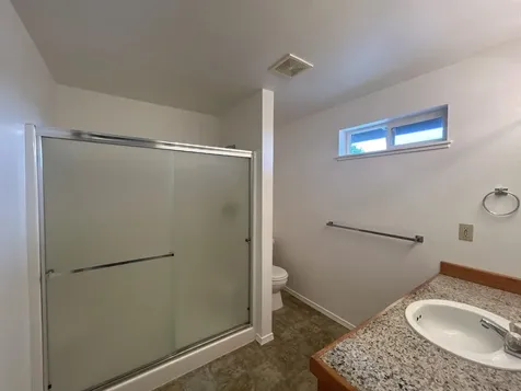 2211 SW Quartz Avenue Redmond OR 97756