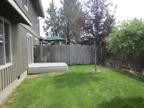 2211 SW Quartz Avenue Redmond OR 97756