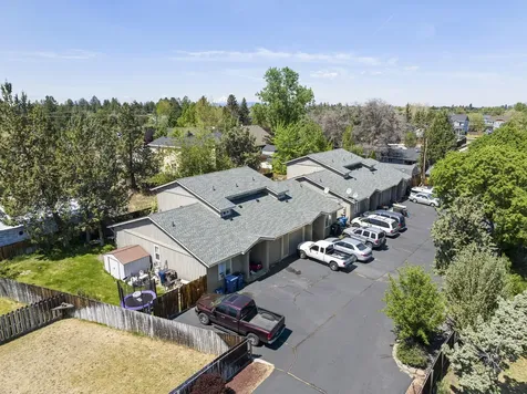 2211 SW Quartz Avenue Redmond OR 97756