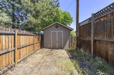 2211 SW Quartz Avenue Redmond OR 97756