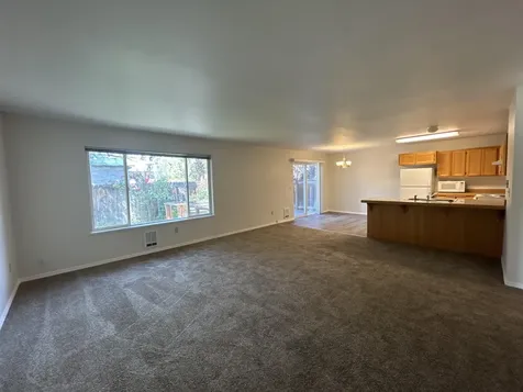 2211 SW Quartz Avenue Redmond OR 97756