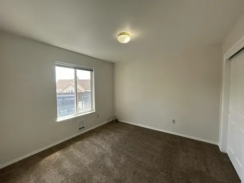 2211 SW Quartz Avenue Redmond OR 97756
