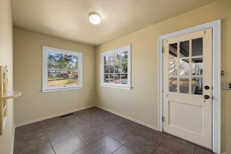71 Black Oak Drive Medford OR 97504