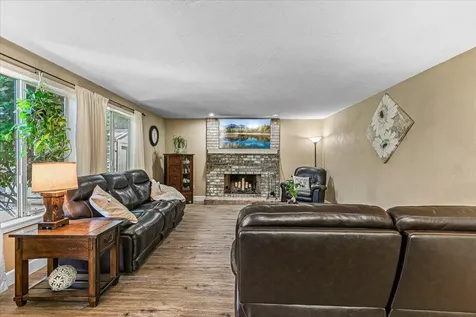 3173 Sycamore Way Medford OR 97504