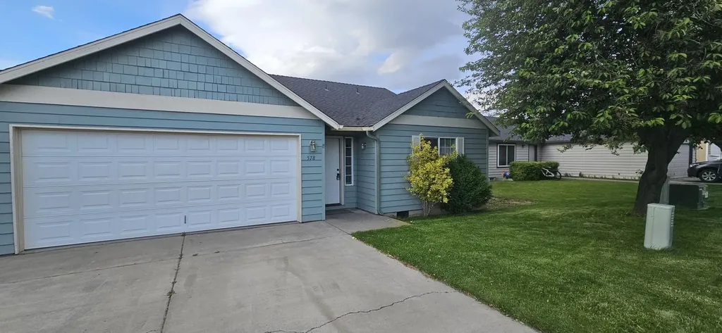 578 NE Marigold Street Madras OR 97741