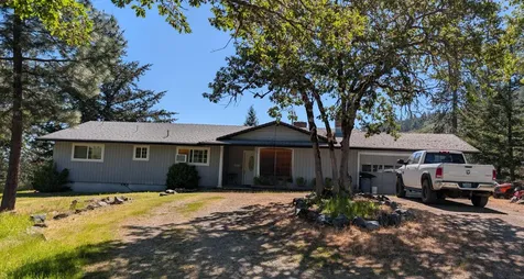4953 Glen Echo Way Central Point OR 97502