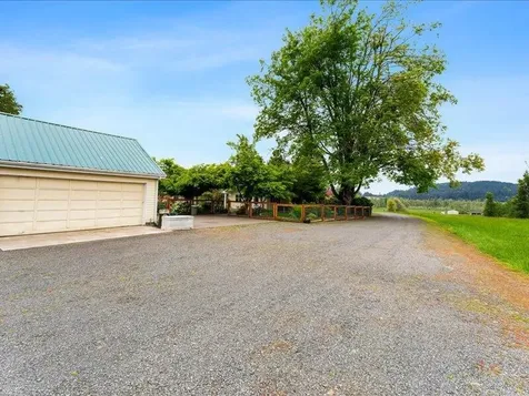 84115 N Enterprise Road Pleasant Hill OR 97455