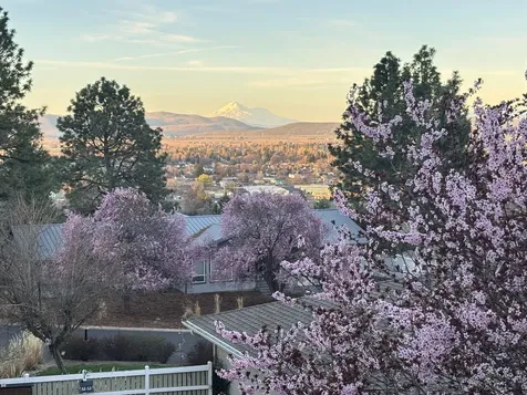 2110 Kimberly Drive Klamath Falls OR 97603