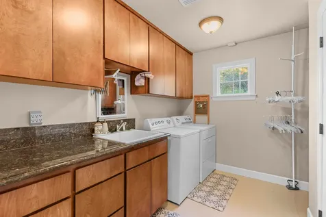 935 Applegate Street Jacksonville OR 97530