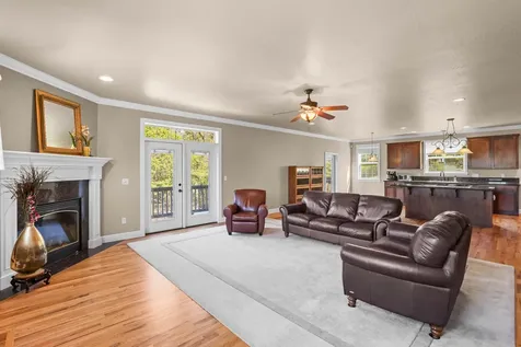935 Applegate Street Jacksonville OR 97530