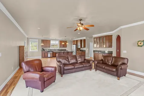 935 Applegate Street Jacksonville OR 97530