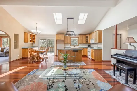 2236 NE Meadow Lane Bend OR 97701