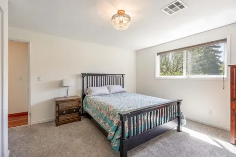 2236 NE Meadow Lane Bend OR 97701