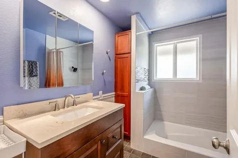 2236 NE Meadow Lane Bend OR 97701