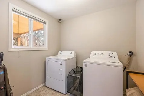 2236 NE Meadow Lane Bend OR 97701