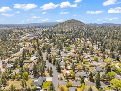 2236 NE Meadow Lane Bend OR 97701