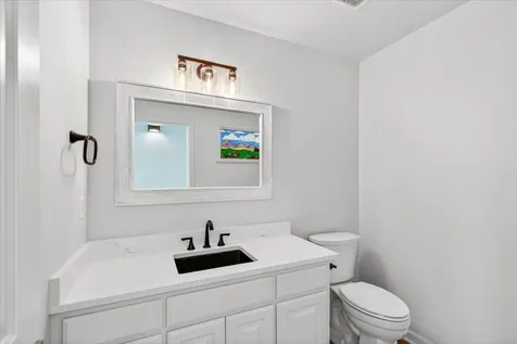 1544 Satellite Medford OR 97504