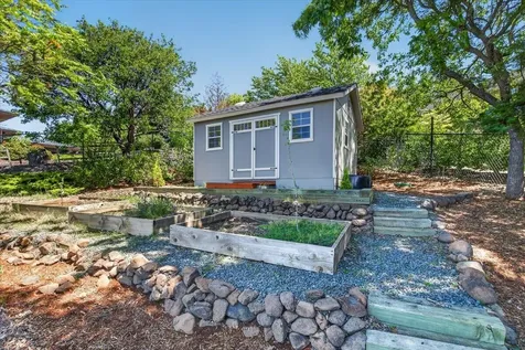 1544 Satellite Medford OR 97504