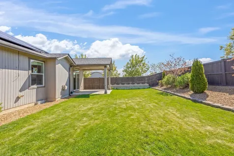 2510 NW Hemlock Way Redmond OR 97756