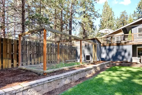 1961 SW Knoll Avenue Bend OR 97702