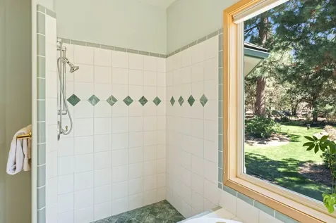 4057 NW Northcliff Bend OR 97703